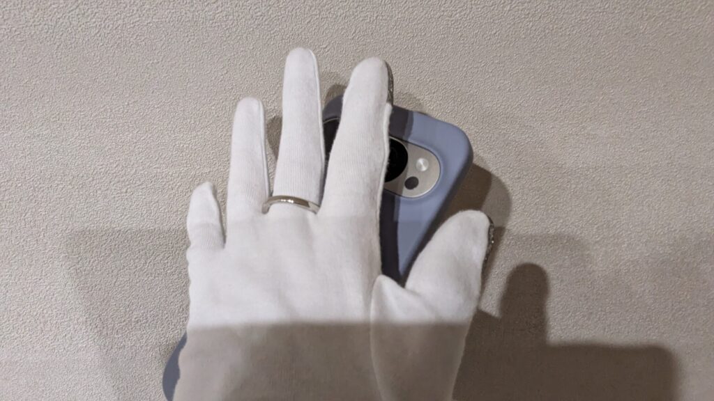 スマホ本体の落下防止に大活躍中の「SODI スマホリング」