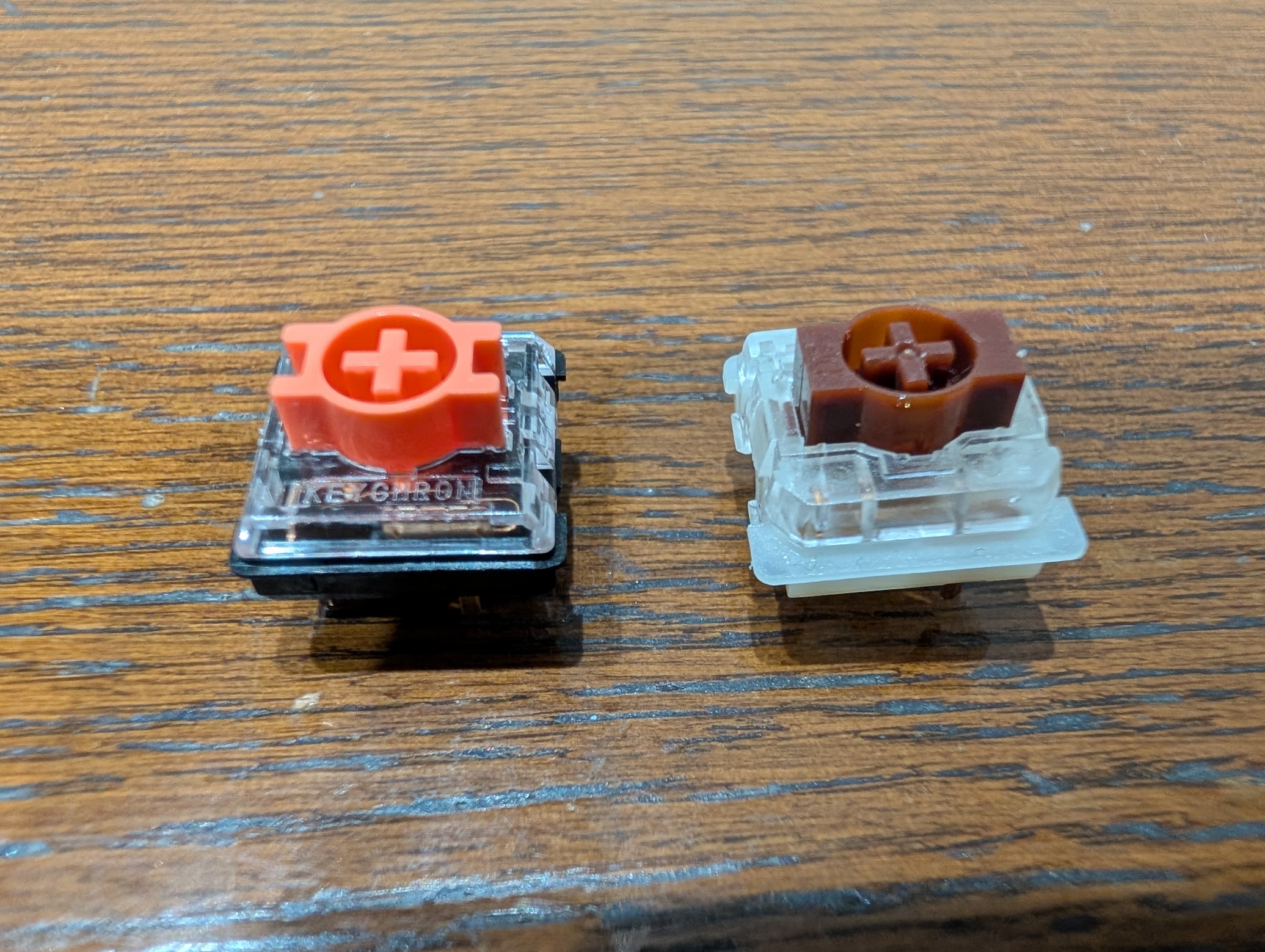 Keychron製サイレントスイッチとNuphy純正キースイッチ