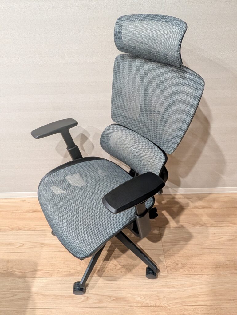 ニトリのリクライニングオフィスチェアOC701