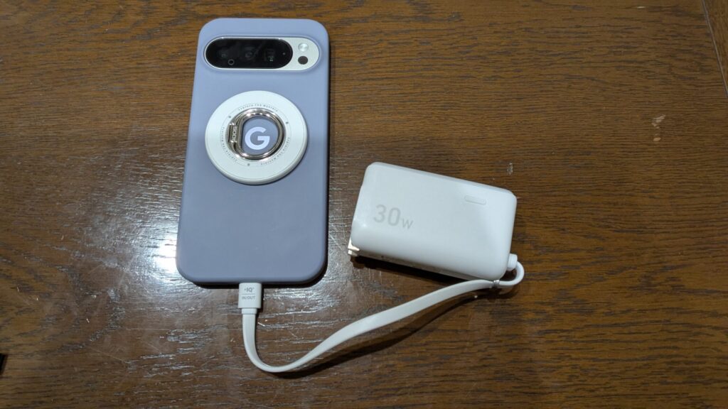 Google Pixel 10 Pro XLとFusion 30Wを接続している様子