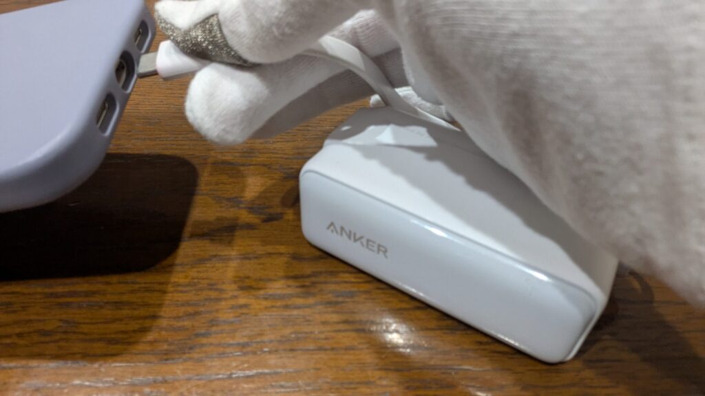 Fusion 30WにはUSB-Cケーブルが内蔵